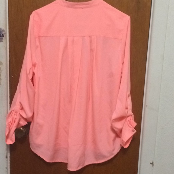 Blouse - Picture 2 of 3